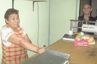 Delincuente les dispara a madre e hijo y de milagro no logra herirlos en feroz asalto