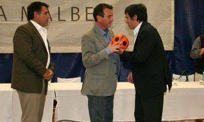 P�rez desconoci� otra vez la veda electoral y el PD lo denunciar�