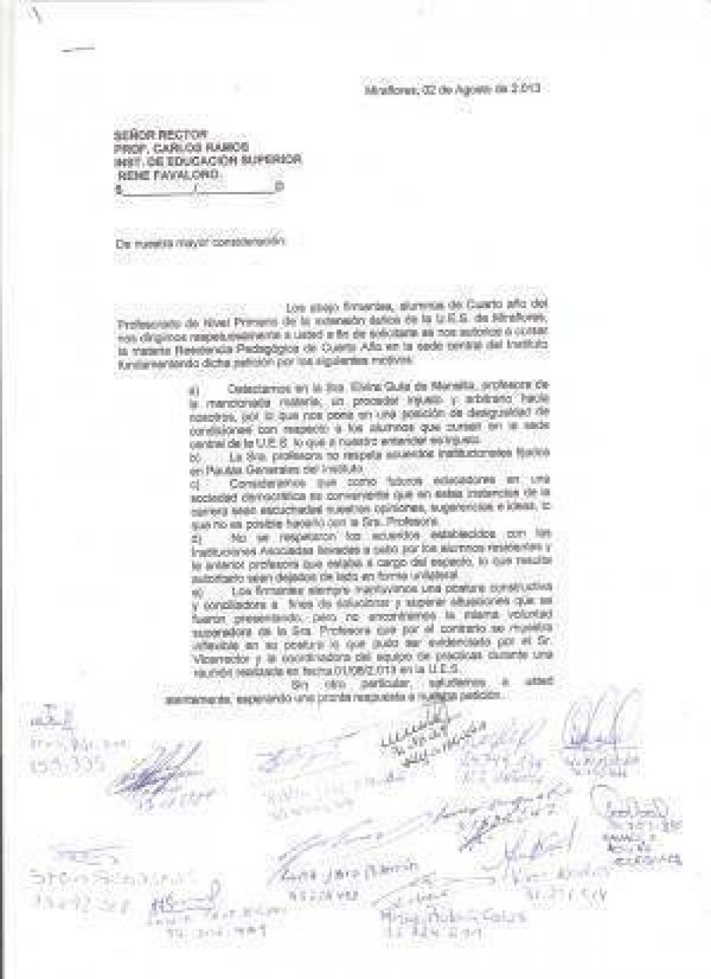 Alumnos realizar�n sentada por "persecuci�n y amedrentamiento"