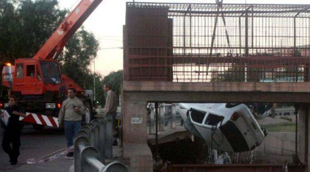 Proponen que la licencia para conducir se obtenga a los 16
