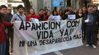 Reclamo popular por la aparici�n de Mar�a Micaela Calder�n, de 16 a�os