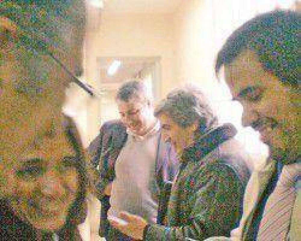 Suten logr� reunirse con Nasisi para la titularizaci�n de 300 docentes