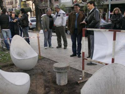 Guti�rrez supervis� las tareas en la Plaza del Bicentenario