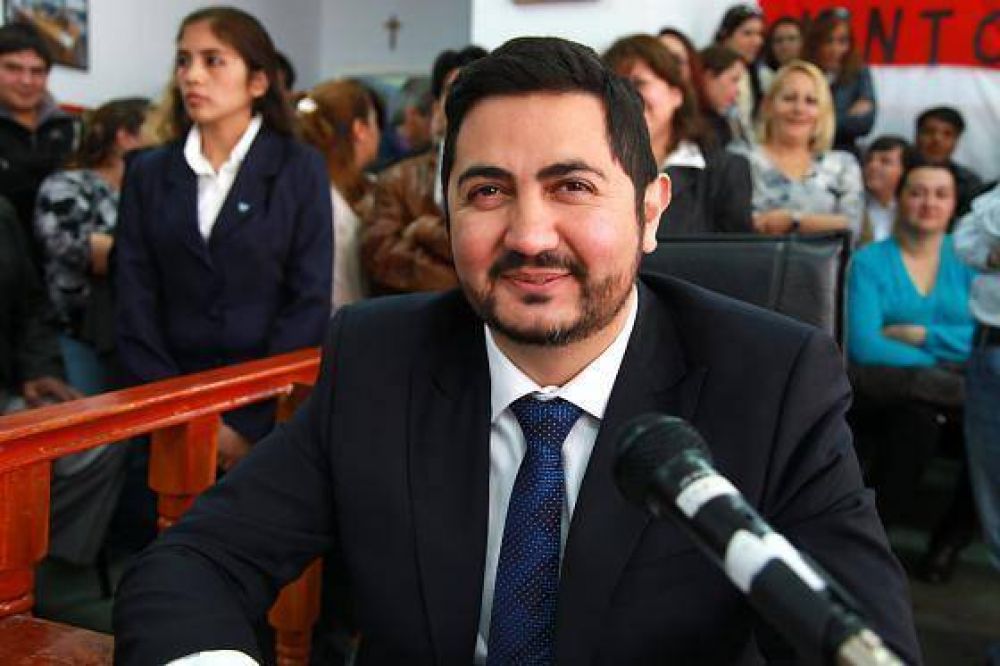 Zavaley desminti� a Fadul, y pide una oposici�n seria