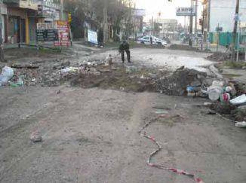 Graves accidentes en la Mitre cerrada por bacheo