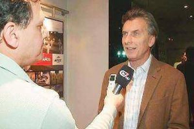 Maurico Macri prometi� que a partir del 2015 dotar� a Santiago de mayor infraestructura