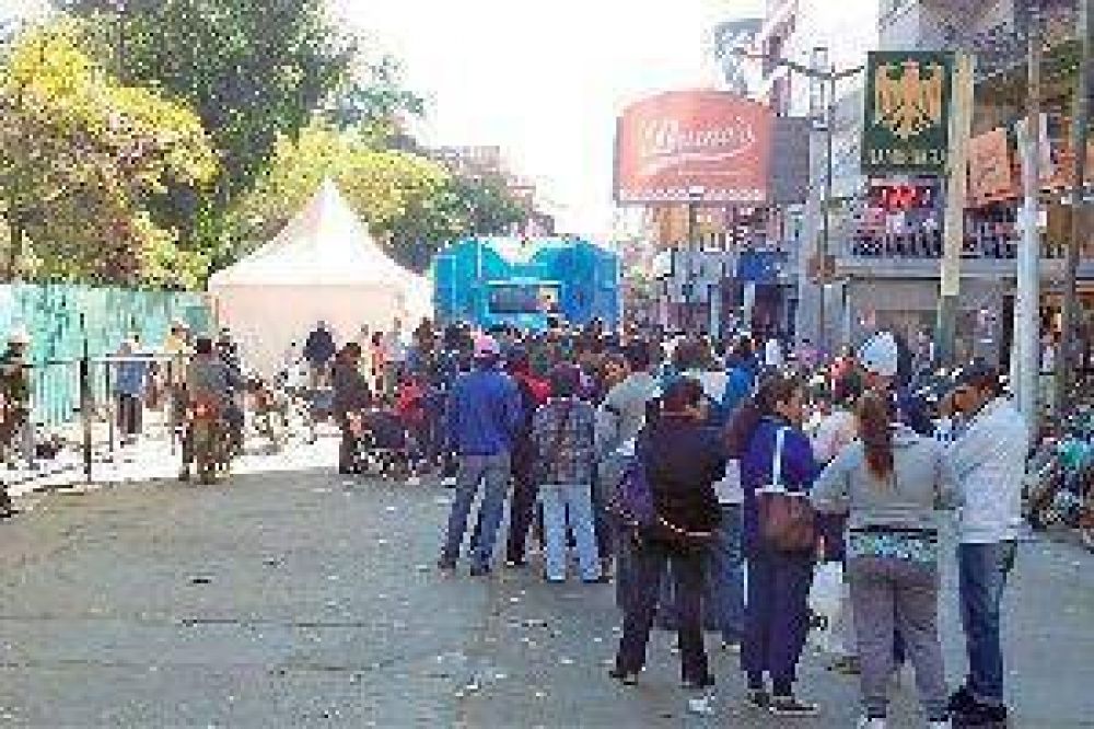 Por la demanda, el trailer para renovar DNI se queda 2 d�as m�s