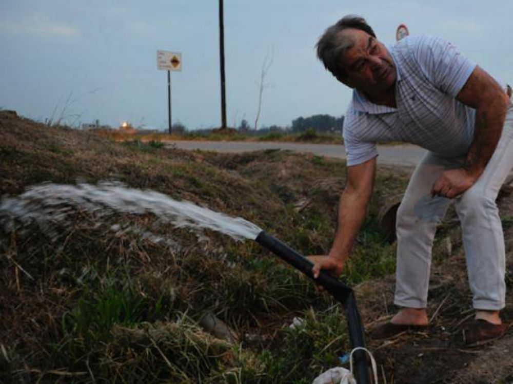 Assa promete paliar la falta de agua en cinco barrios de la zona oeste