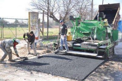 M�s pavimento para los barrios