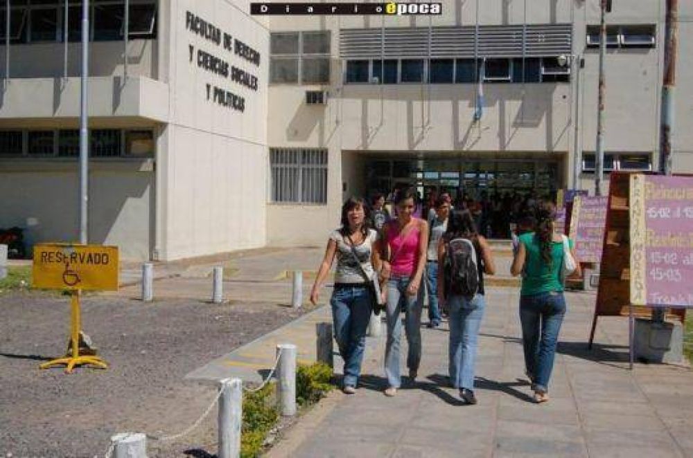 Cada vez son menos los estudiantes de la regi�n que ingresan a la universidad