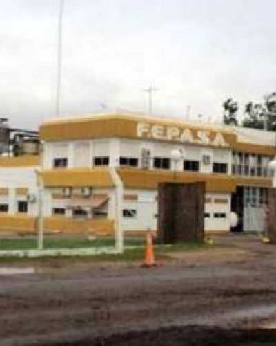 Los trabajadores de FEPASA se negaron a faenar mientras que las autoridades buscan soluciones en Buenos Aires