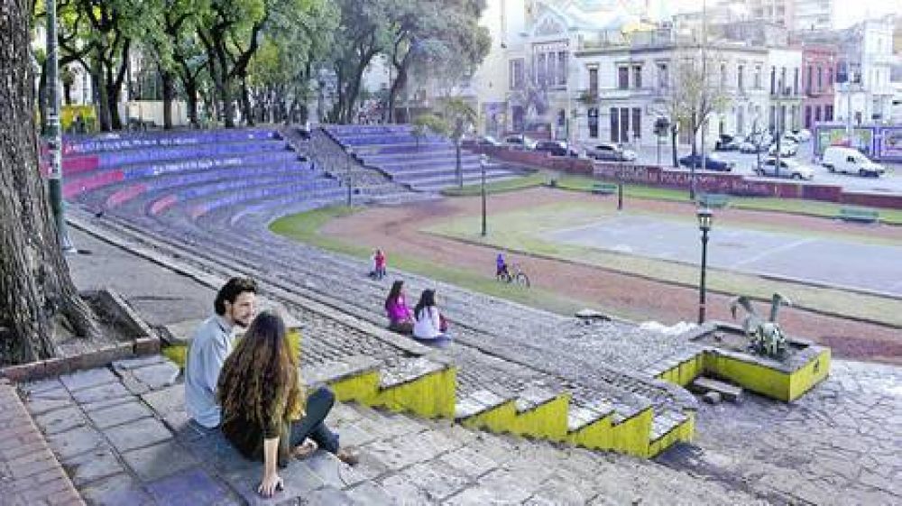 Deterioro y vandalismo: el nuevo plan de obras para el parque Lezama no incluye enrejarlo