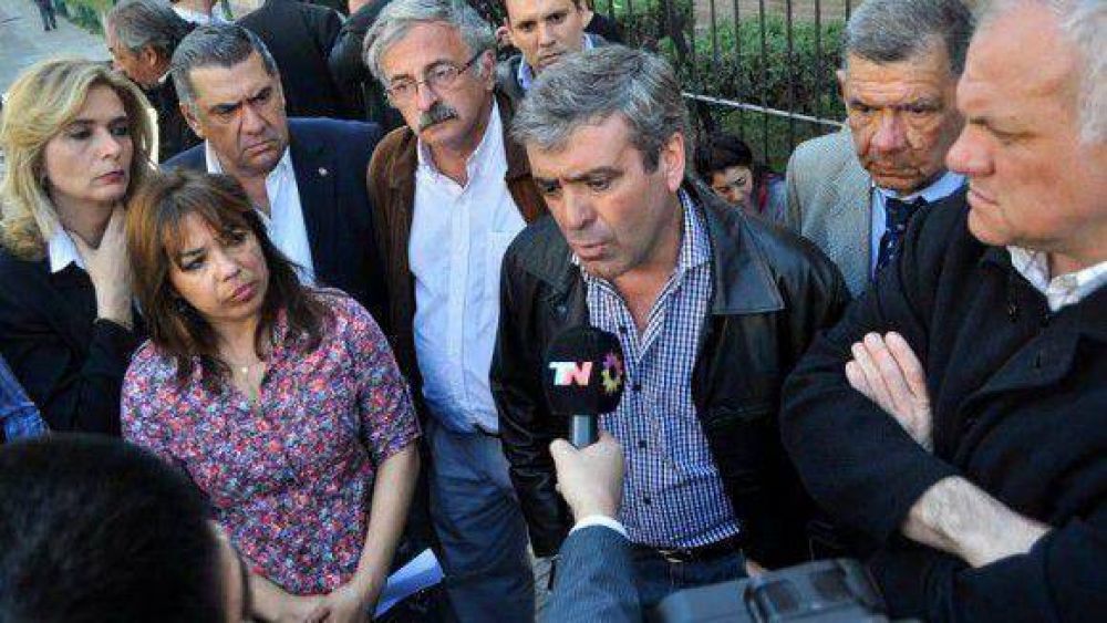 Denuncian que punteros del oficialismo agredieron a dirigentes de la oposici�n