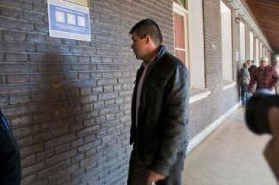 El chaque�o reconoci� a 10 polic�as "coimeros"