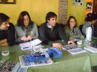Visita de precandidatos del FpV a la f�brica TRAFER