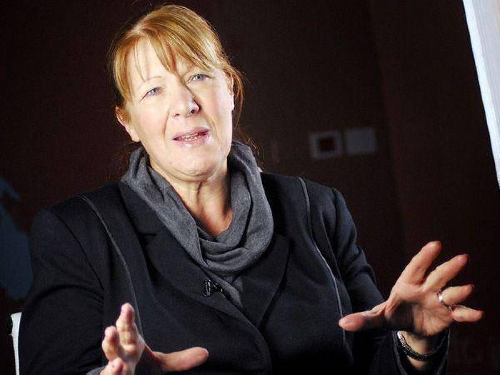 "La �nica vida que cambi� en estos diez a�os es la de los funcionarios"