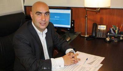 Denuncian penalmente a dos funcionarios porte�os