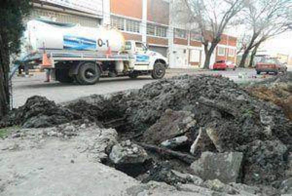 Clausuran f�brica de pescado al detectar conexiones irregulares de agua