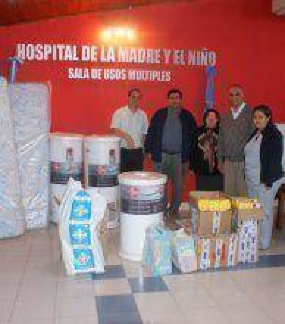 Importante donaci�n de C�ritas Formosa
