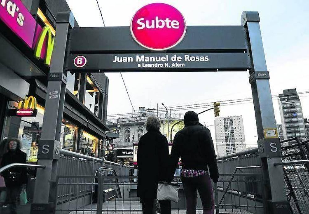 Ins�lita falta de acuerdo para reabrir 2 estaciones de subte