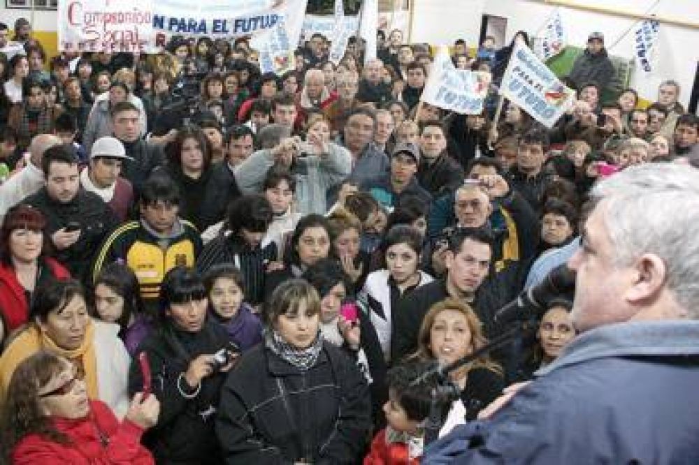 Das Neves: �el domingo la gente les va a poner los l�mites�