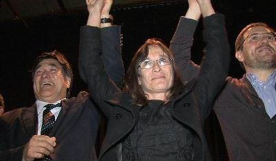 FPV prepara acto �nico con CFK, UPC hace doblete en ex Vieja Usina y R�o Cuarto; UCR, de caravana