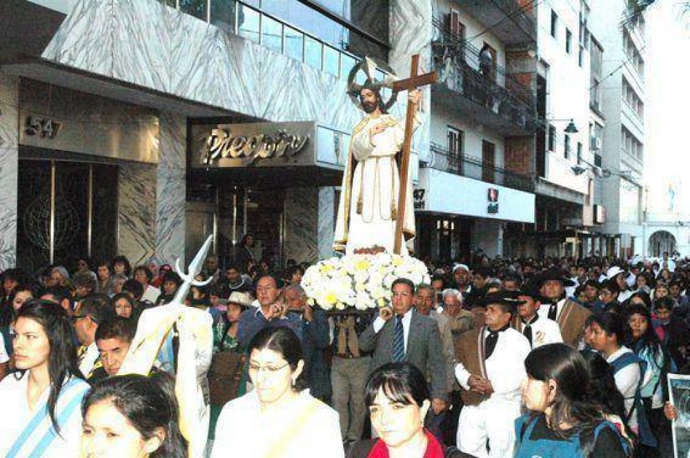 Devoci�n en festividad del Sant�simo Salvador