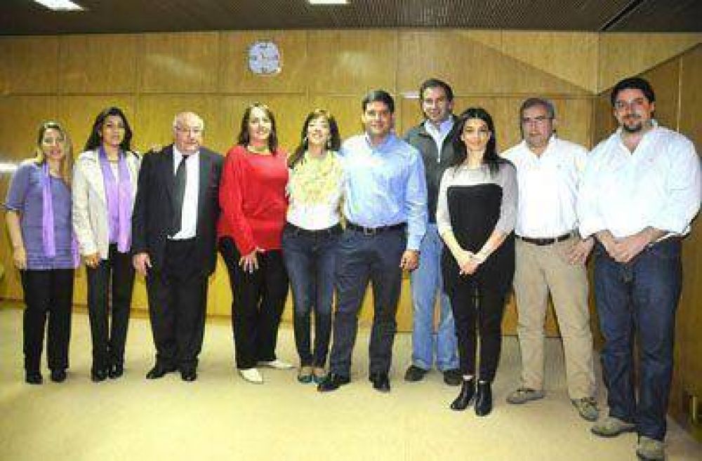 El PRO Nacional acompa�a a sus precandidatos juje�os