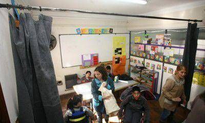 Chicos con discapacidad motriz de una escuela de Godoy Cruz no tienen los ba�os adaptados