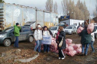 FONAF entreg� 1.200 bolsas de alimento a precios justos