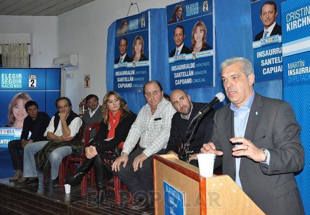 Juli�n Dom�nguez en Olavarr�a: apoy� a Capuano y se distanci� de Massa