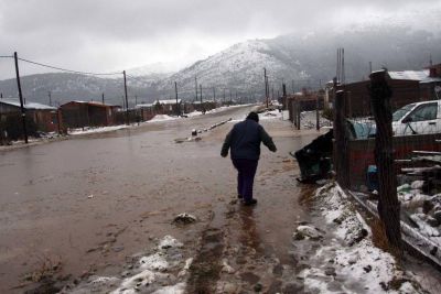 La lluvia y nieve volvieron a castigar los barrios