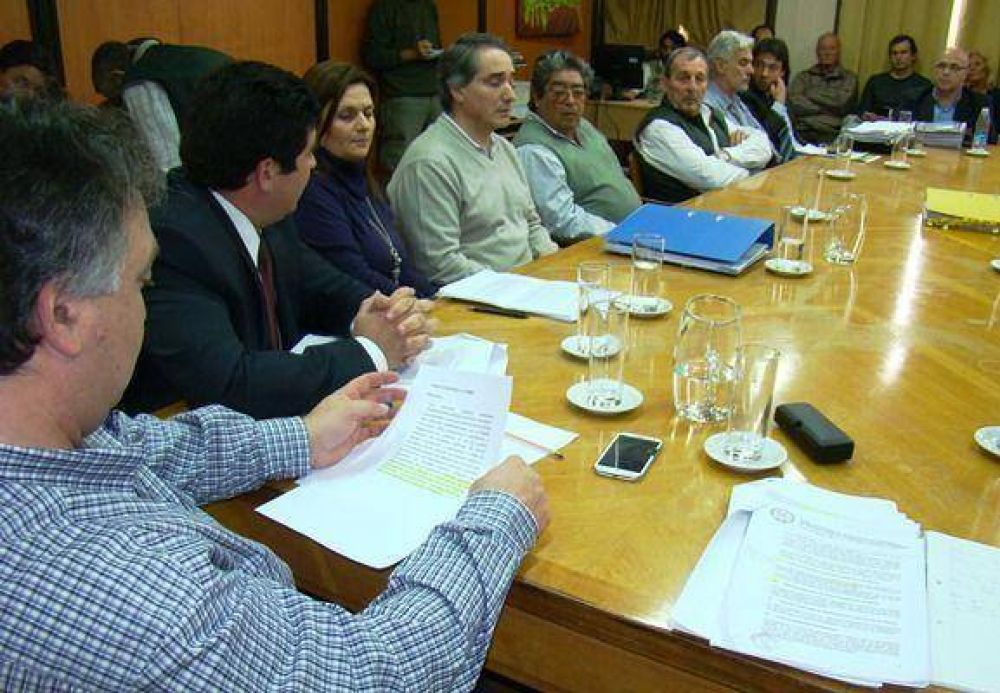 Columnas: el Gobierno afloja y pide sacar de la discusi�n la propiedad