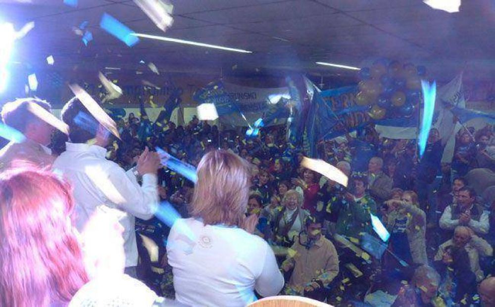  Nutrido acto de Compromiso Peronista en Toay