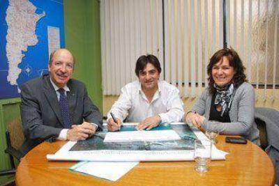 Firman convenio para producci�n agr�cola