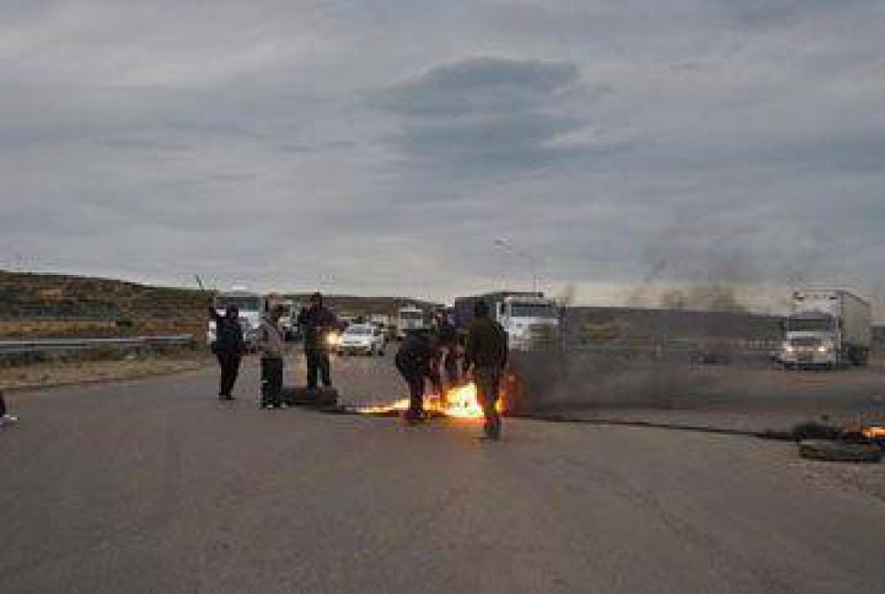 Sigue reclamo de desocupados en Truncado