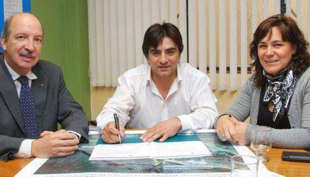 El gobierno nacional refuerza su apoyo a los municipios de Santa Cruz