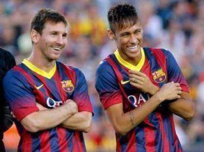 Con sus figuras, el Bar�a juega ante Tailandia