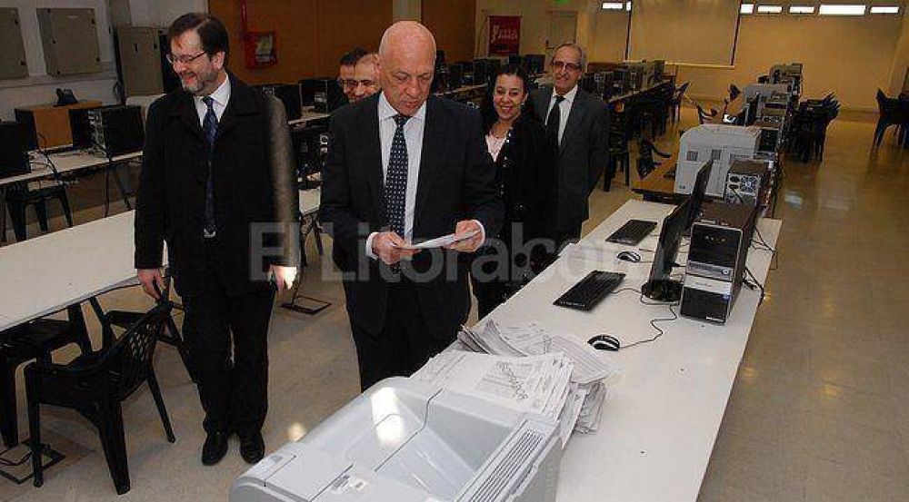 Escrutinio provisorio: estiman que a las 20 habr�a una tendencia firme