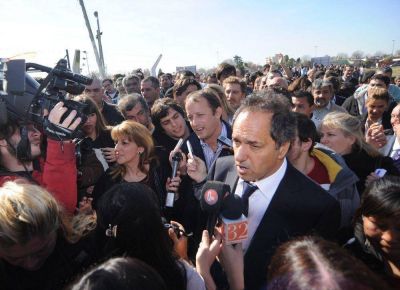 Insaurralde visit� obras en La Plata y se mostr� �muy confiado� para el domingo