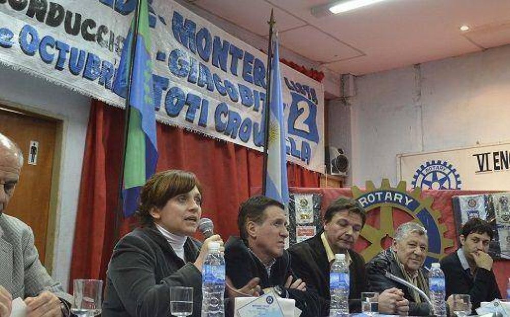 Lan�s: Dar�o D�az P�rez junto a los candidatos del FpV de la Lista 2