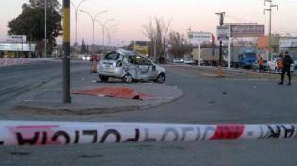 Un colectivo que sali� de Tucum�n choc� en C�rdoba: dos muertos