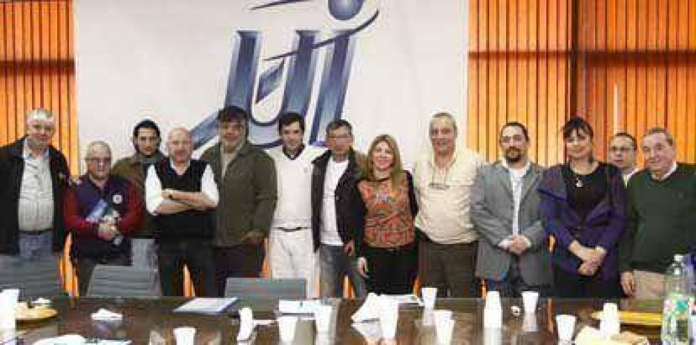 La CGT Avellaneda-Lan�s y los industriales locales mantuvieron una reuni�n de trabajo