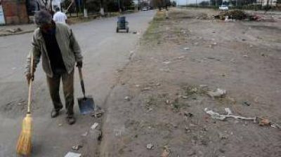 En menos de 48 horas renace un basural tras una limpieza