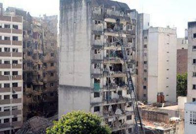 Tr�gica explosi�n en Rosario: muertos, heridos y un pergaminense desaparecido