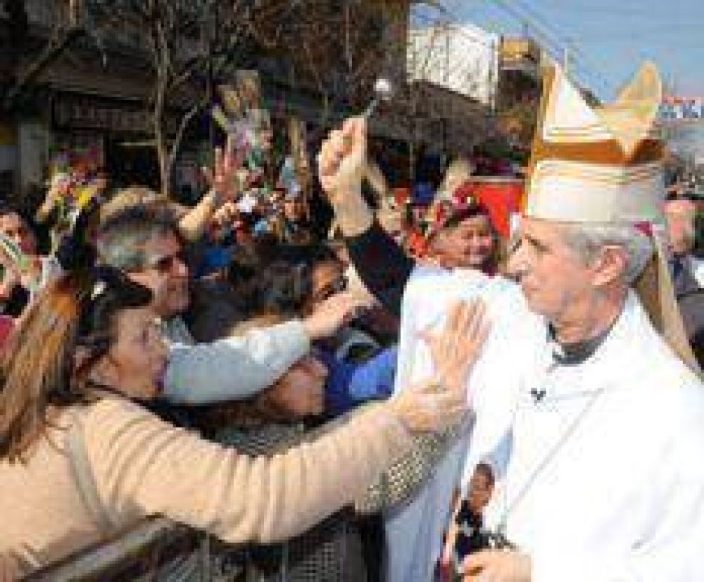 San Cayetano, entre la plegaria y el agradecimiento