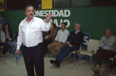 Alfons�n pidi� �trabajar para que Daniel Ivoskus gane las elecciones�