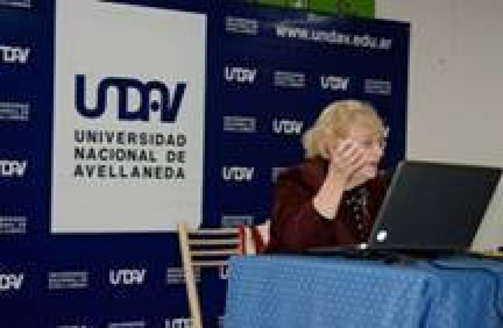 UNDAV: Alicia Camilloni disert� en la Universidad de Avellaneda