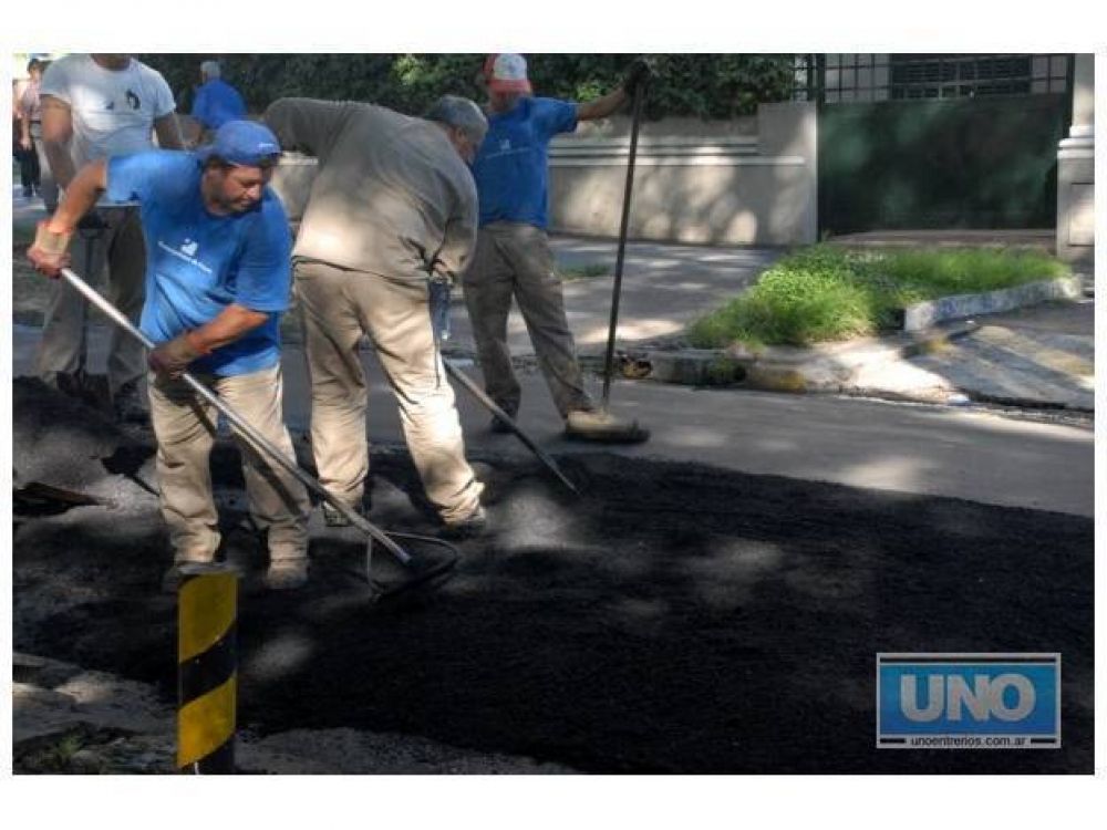 Har�n tareas de reparaci�n de pa�os de hormig�n en calle Churruar�n