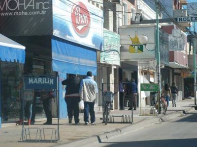 �En la ciudad hay comercios que repuntaron sus ventas y otros que se sepultaron�
